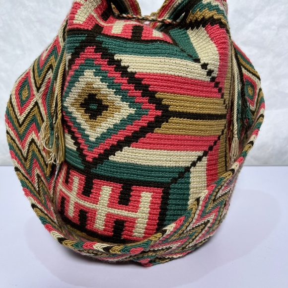 Handmade South American Purse with Drawstring Closure - Picture 4 of 9